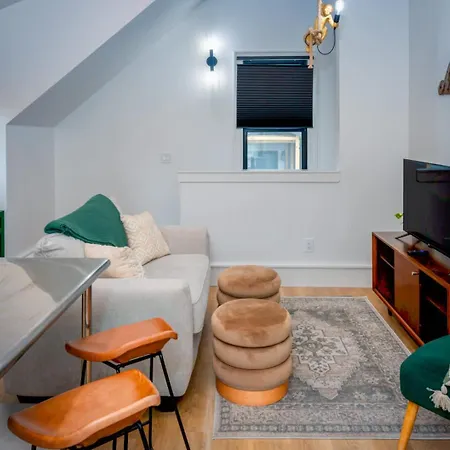 Stylish Modern In Nashville's 12 South Holiday home Nashville