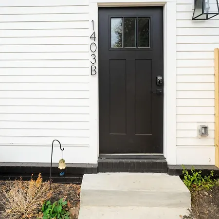 Stylish Modern In Nashville's 12 South Nashville