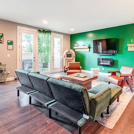 Pet-friendly Abode W/ Balcony In East Nashville! *