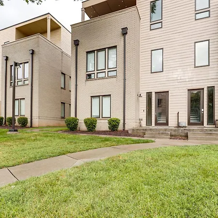 Pet-friendly Abode W/ Balcony In East Nashville! *