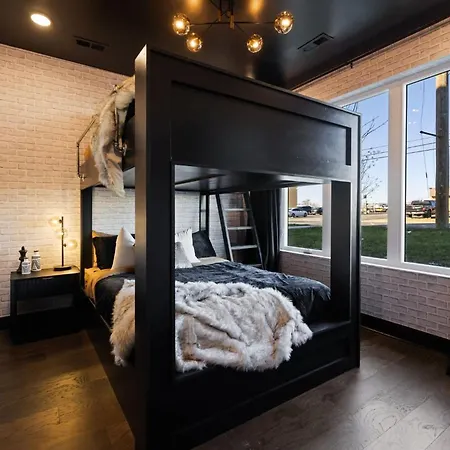 The Hideout Icon-inspired Style & Rooftop Chill Nashville