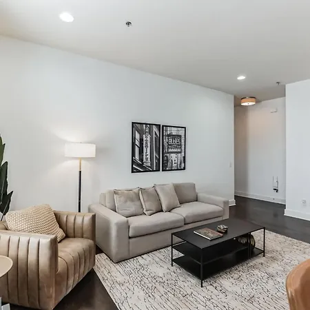 1 Bdr Loft Centrally Located In West End Nashville