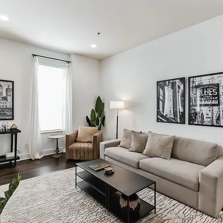 Holiday home 1 Bdr Loft Centrally Located In West End Nashville