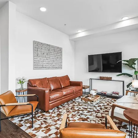 Chic For 8 In Desirable Gulch Neighborhood Holiday home