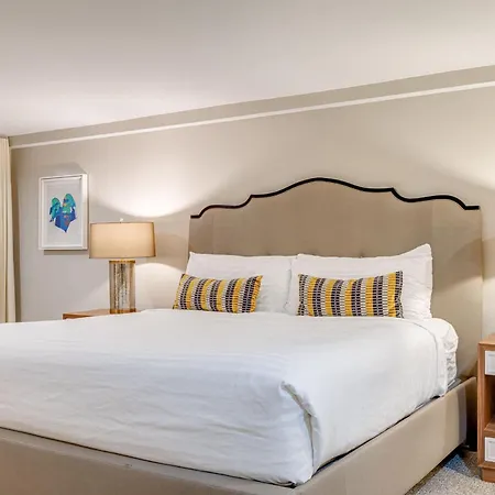 Retreat For 4 Near Dt Walk To Broadway Nashville