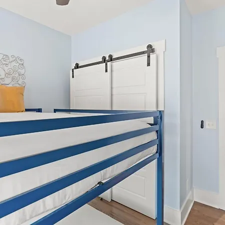 Chic Townhome For 8 W Rooftop Holiday home Nashville