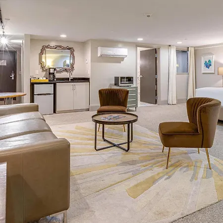 Retreat For 4 Near Dt Walk To Broadway