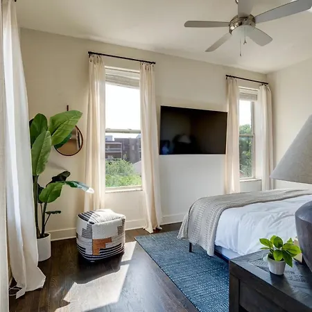 Stylish Loft Near Centennial Park Holiday home