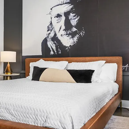 Beautiful For 4 Mins To Nightlife Holiday home