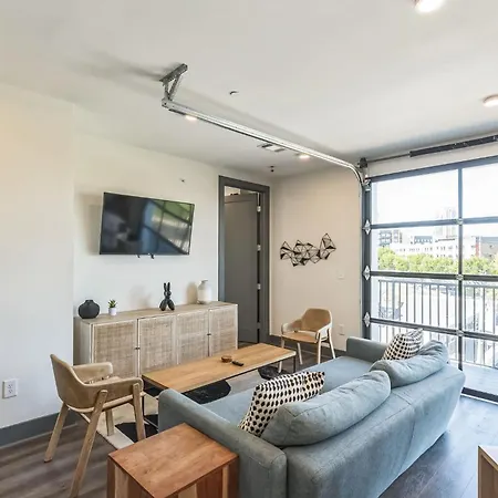 Gorgeous For 8 With Rooftop & Gym Near Dt Apartment Nashville