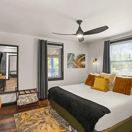 Cozy Close To Opry & Downtown Large Deck Nashville