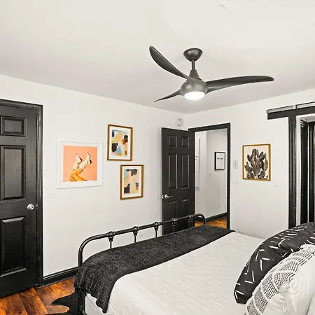 Cozy Close To Opry & Downtown Large Deck Holiday home