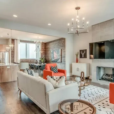 Gulch - Rooftop 360 View With Projector - Garage Holiday home