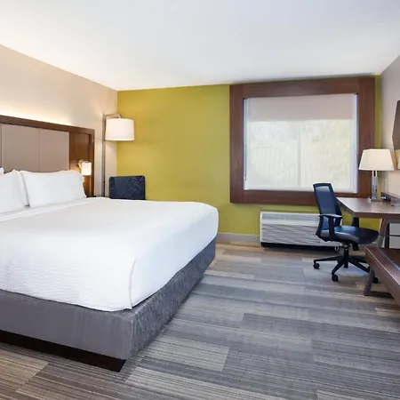 Hotel Express Airport By Ihg