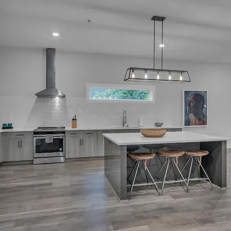 Oasis On 2nd #202 Apartment Nashville