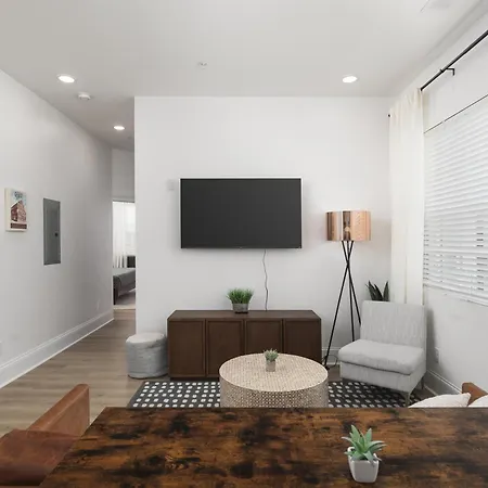 With Free Parking, 3 Mi Downtown & Stadium, By Coffee