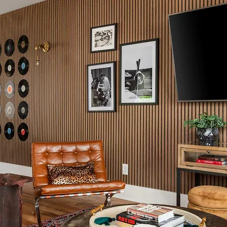 Mix At 8th & Argyle Elite Vacation Spot Holiday home Nashville