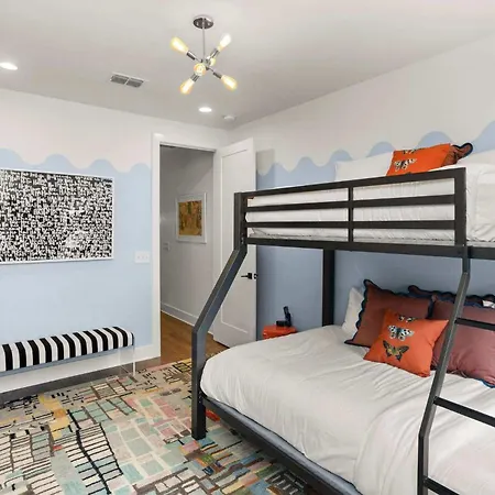 Play At 8th & Argyle Elite Vacation Spot *