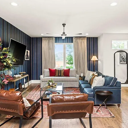 Class At 8th & Argyle Elite Vacation Spot Nashville