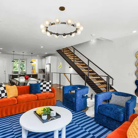 Pop Art Retreat On Legendary 8th - Walk Everywhere Nashville