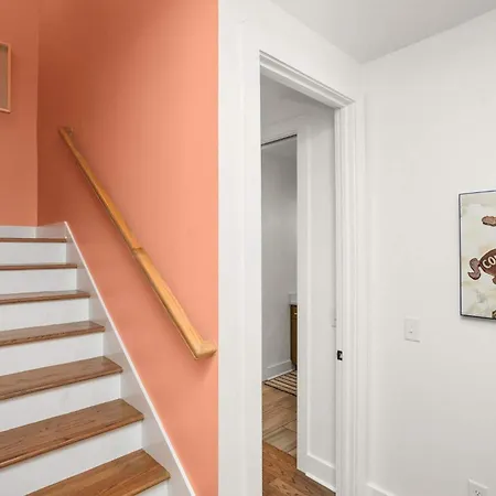 8th Ave South Gem Modern 4br House Near Hotspots Holiday home Nashville