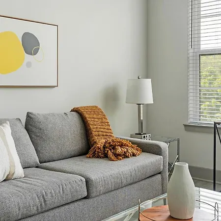 Landing Modern 1bd Gym Pool * Nashville