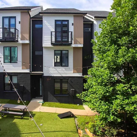 Luxe At 8th And Argyle Elite Vacation Spot