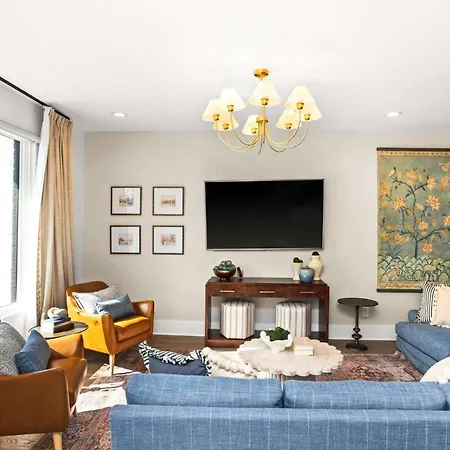 8th Ave South Gem Spacious For Groups Of 12 * Nashville