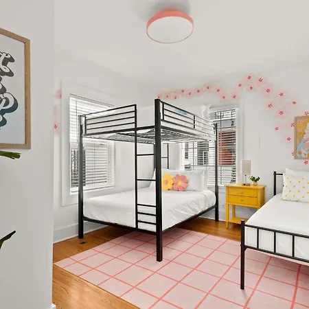 The Dolly House On Music Row - 7br - Sleeps 22 Holiday home