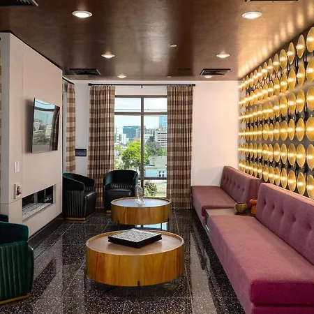 Landing Modern 1bd Gym Pool Apartment