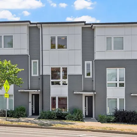 Bright 3br East Retreat 10 Min To Broadway Apartment