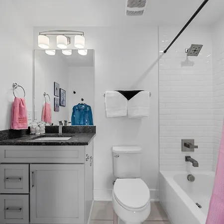 Apartment Bright 3br East Retreat 10 Min To Broadway *