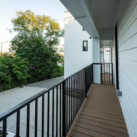 New Luxe Skyline Views - 20' Heated Rooftop Pool * Nashville