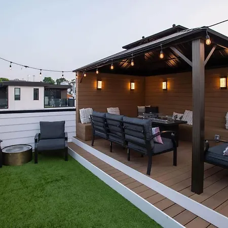 Skyline Views - Rooftop Pool - Maximum Luxury * Nashville