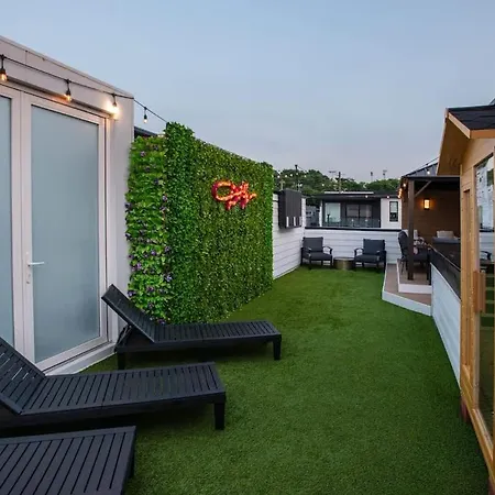 Holiday home Skyline Views - Rooftop Pool - Maximum Luxury
