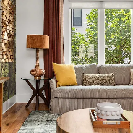 Holiday home Earth At 8th & Argyle Elite Vacation Spot