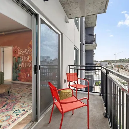 Wild & Chic - Rooftop Pool, Walk To Broadway * Nashville