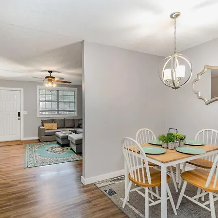3 Units - Sleeps 24 - Mins To Downtown And Airport Apartment Nashville