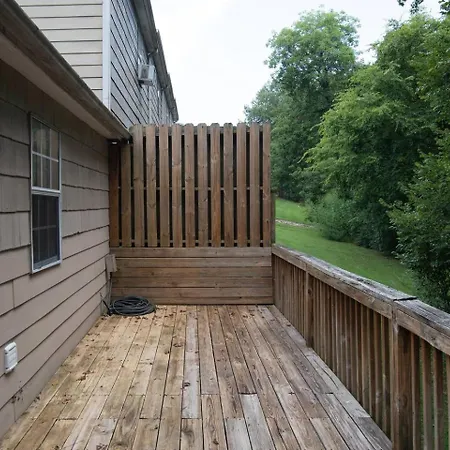3 Units - Sleeps 24 - Mins To Downtown And Airport Apartment *