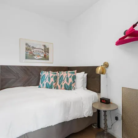 Luxury Riverview Walk To Broadway With Garage And Patio *