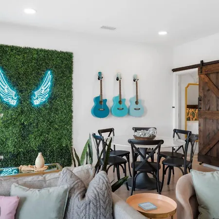 Luxury Riverview Walk To Broadway With Garage And Patio * Nashville