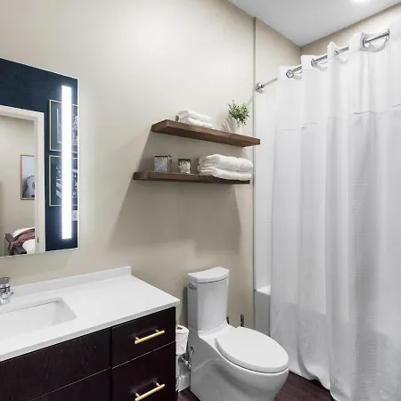 Apartment King Bed,steps To Broadway, Free Garage Parking Nashville