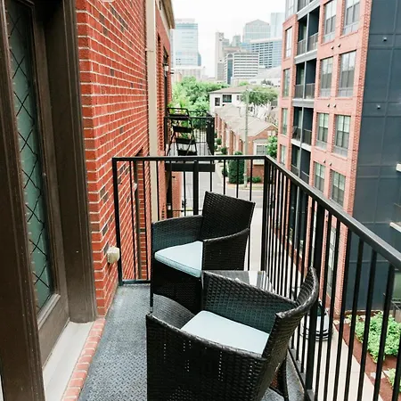 Apartment Modern Germantown - Walkable, Quiet &