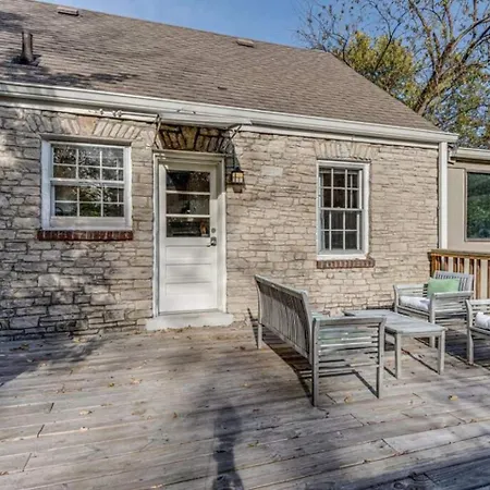 Holiday home Nashville's Primrose In Hip Belmont Area