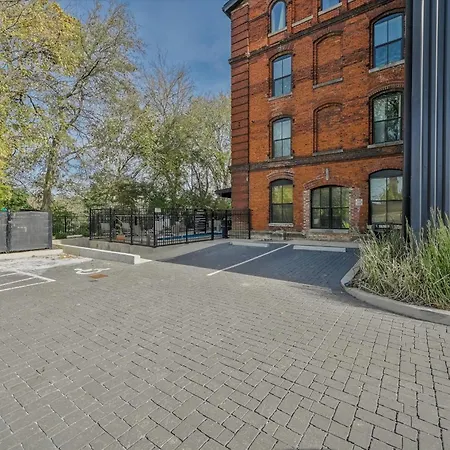Luxe Loft With Speakeasy Parking And 2 Mi To Broadway