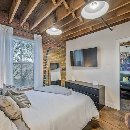 Luxe Loft With Speakeasy Parking And 2 Mi To Broadway Nashville