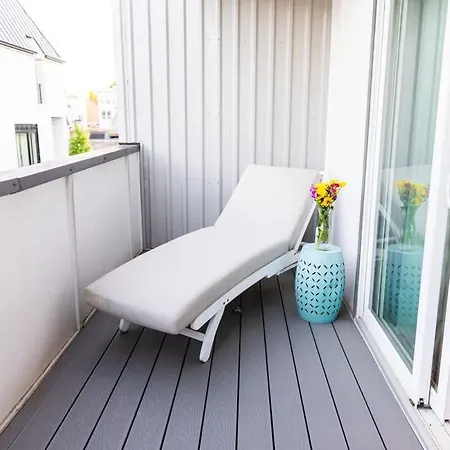 Rooftop Vibes Close To Broadway Nashville