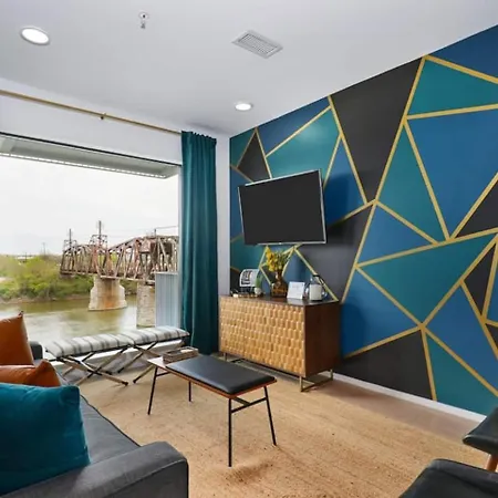 Downtown Modern 1 Mi To Broadway, Park Free Holiday home Nashville