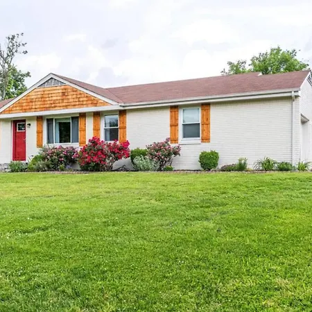 Oasis Of Nashville, With A Pool And Hot Tub ! *