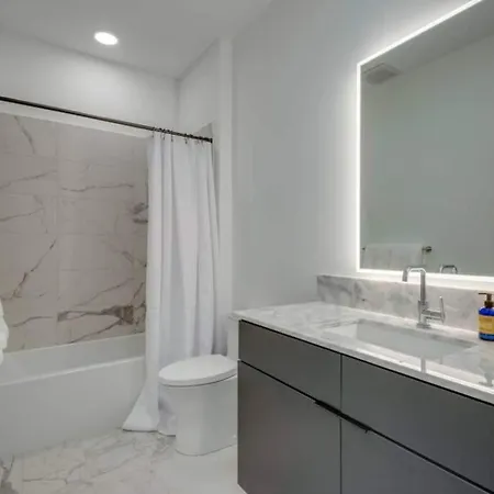 Boutique On Nashville's Riverfront- Eve #201 Holiday home *